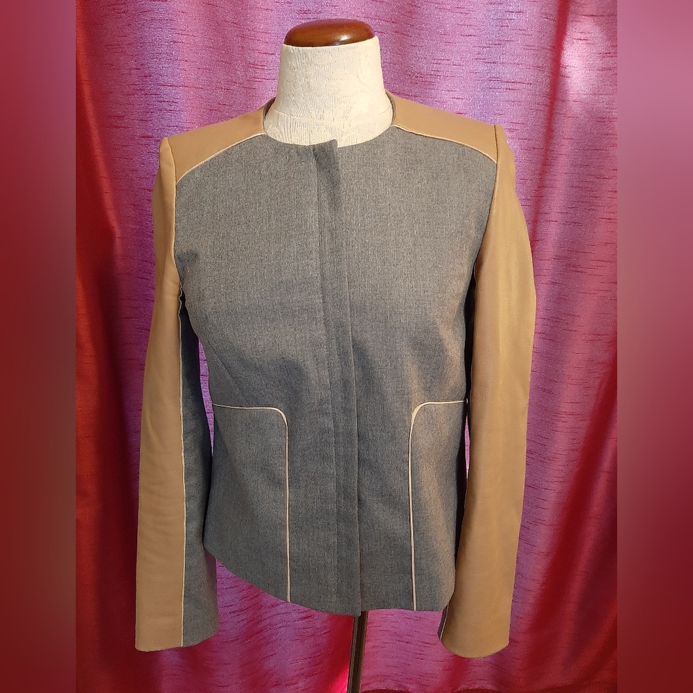 Elegant Gray and Tan Women's Jacket Leather And Wool Size 4 Judith & Charles